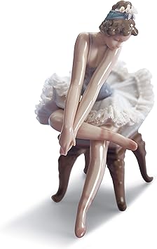 LLADRÓ Opening Night Girl Ballet Figurine. Porcelain Ballerina Figure.