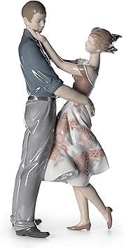 LLADRÓ Happy Encounter Couple Figurine. Porcelain Bride and Groom Figure.