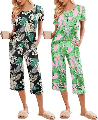 Ekouaer 2 Pack: Women's Pajamas Set Short Sleeve Sleepwear Capri Pants Pjs Soft Loungewear with Pockets