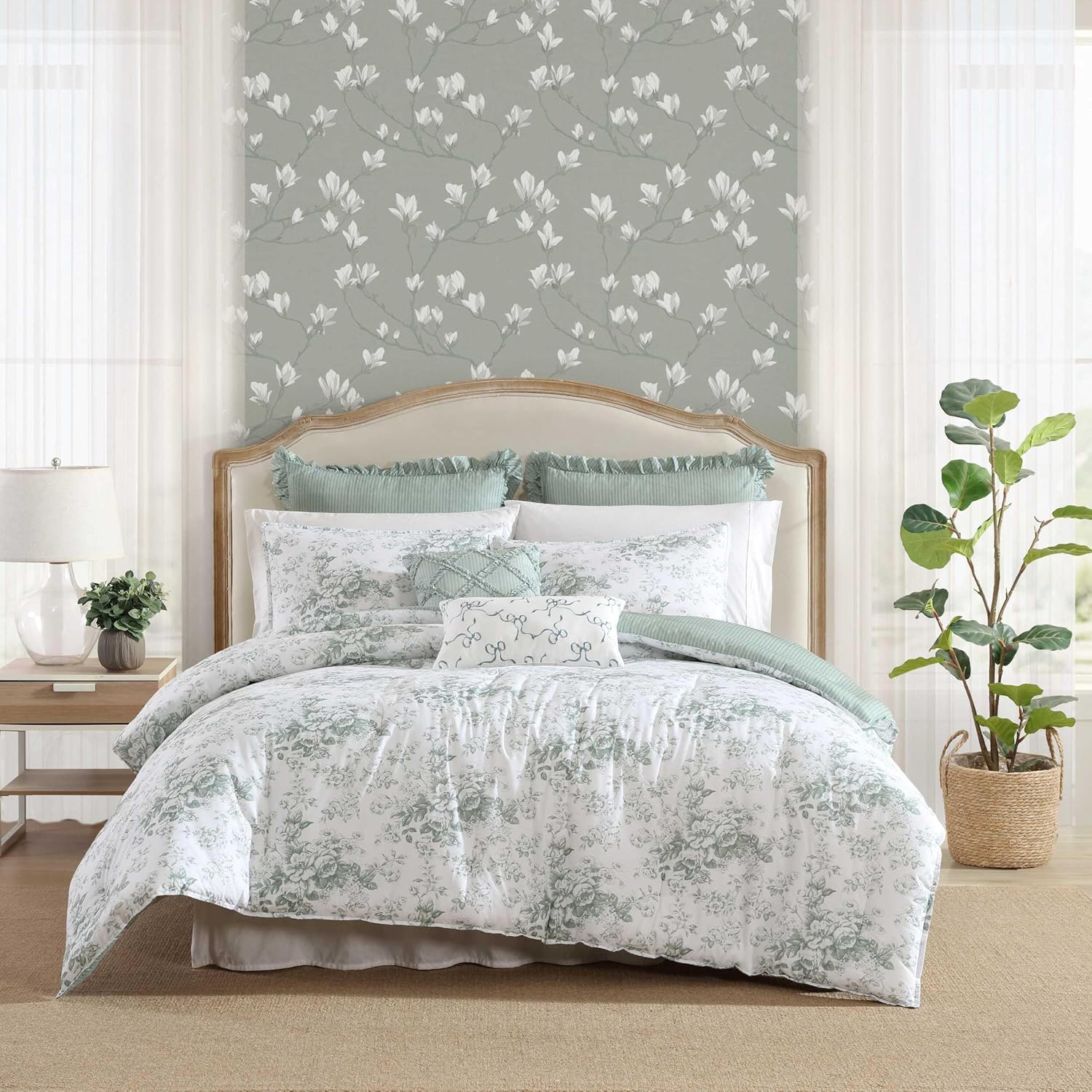 Laura Ashley - Full/Queen Comforter Set, Premium Cotton Bedding with Matching Shams & Bonus Decorative Pillow, Floral Home Decor, Oeko-Tex Certified (Roses Gold, Full/Queen)